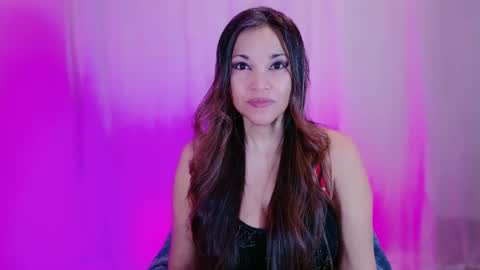 Snapshot of divinelynn chatting on 1, 2, 2025 DivineLynn online show from 1, 2, 2025