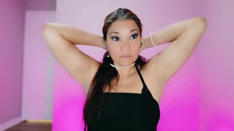 Snapshot of divinelynn chatting on 24, 10, 2025 DivineLynn online show from 24, 10, 2025