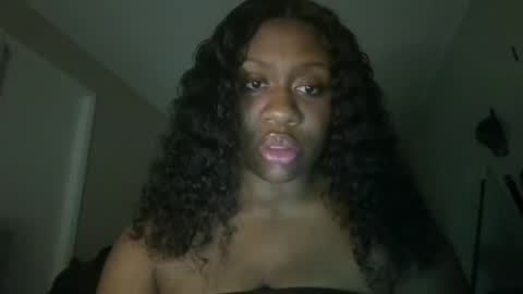 Snapshot of divinitysdesires chatting on 29, 5, 2026 divinitysdesires online show from 29, 5, 2026