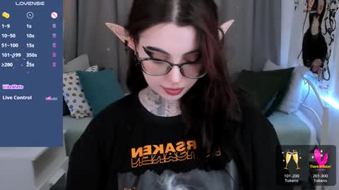 dixipixi_ online show from 1, 2, 2025