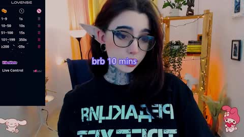 dixipixi_ online show from 8, 2, 2025