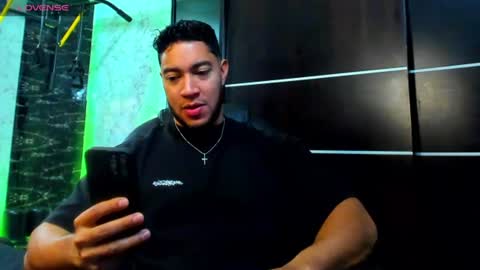 Snapshot of dixon_ray_ chatting on 7, 7, 2026 Dixon online show from 7, 7, 2026