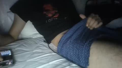 Snapshot of djull100 chatting on 18, 11, 2025 djull100 online show from 18, 11, 2025