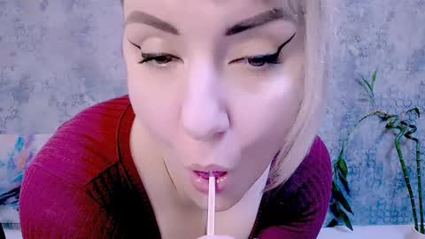 Snapshot of djullia chatting on 28, 11, 2025 djullia online show from 28, 11, 2025