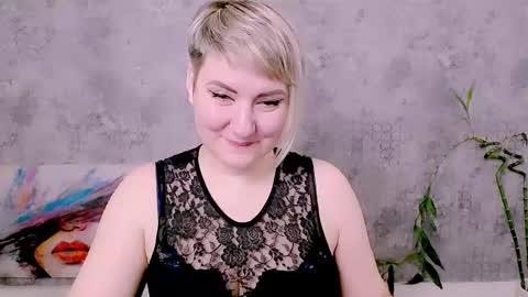 Snapshot of djullia chatting on 3, 12, 2025 djullia online show from 3, 12, 2025