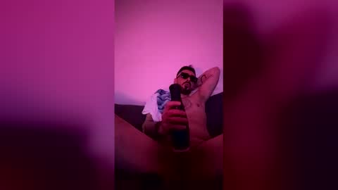 Snapshot of dmoeni chatting on 19, 4, 2026 Azier online show from 19, 4, 2026