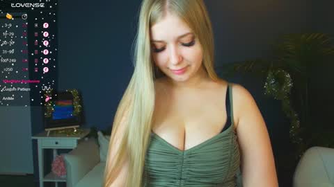 Snapshot of do_u_want_alice chatting on 19, 12, 2024 Alice online show from 19, 12, 2024