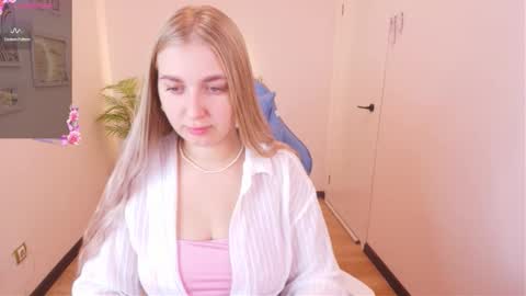 Snapshot of do_u_want_alice chatting on 11, 9, 2025 Alice online show from 11, 9, 2025