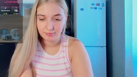 Snapshot of do_u_want_alice chatting on 26, 9, 2025 Alice online show from 26, 9, 2025