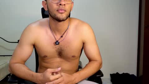 Snapshot of doc_clark chatting on 22, 3, 2026 Jm online show from 22, 3, 2026