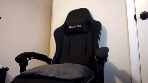 Snapshot of doghouse77 chatting on 16, 9, 2025 Steve online show from 16, 9, 2025