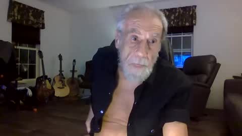 Snapshot of dogluc7 chatting on 20, 2, 2026 dogluc7 online show from 20, 2, 2026