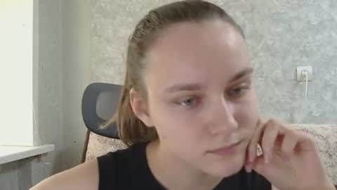 Snapshot of dolcezza_ chatting on 17, 6, 2026 dolcezza_ online show from 17, 6, 2026