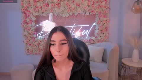 Dolcie  online show from 7, 1, 2025