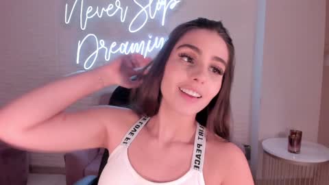 Dolcie  online show from 18, 1, 2025