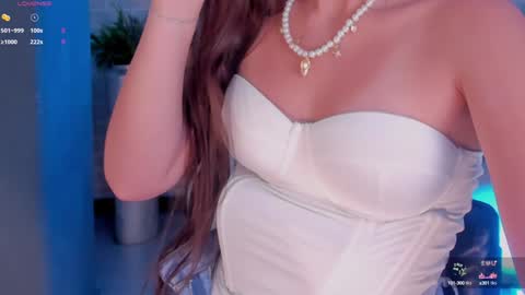 Dolcie  online show from 5, 2, 2025