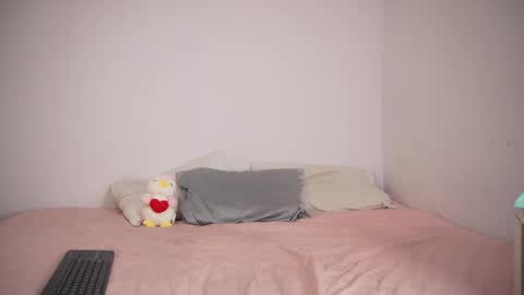 Snapshot of doll4you_ chatting on 2, 4, 2026 Alice y Ros online show from 2, 4, 2026