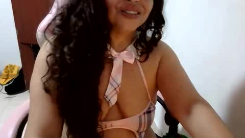 Snapshot of doll78latin chatting on 8, 6, 2026 doll78latin online show from 8, 6, 2026