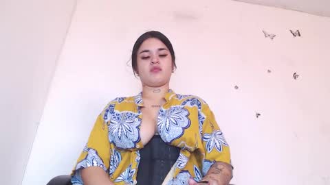 Snapshot of doll_and_thebrown chatting on 22, 11, 2025 doll_and_thebrown online show from 22, 11, 2025