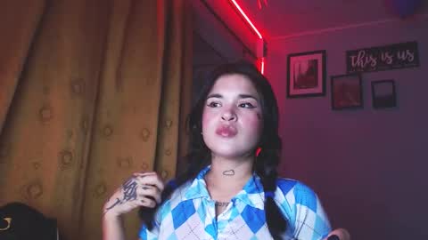 Snapshot of doll_and_thebrown chatting on 24, 11, 2025 doll_and_thebrown online show from 24, 11, 2025