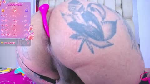 Snapshot of doll_coquette chatting on 18, 4, 2026 Heilen Niikol online show from 18, 4, 2026