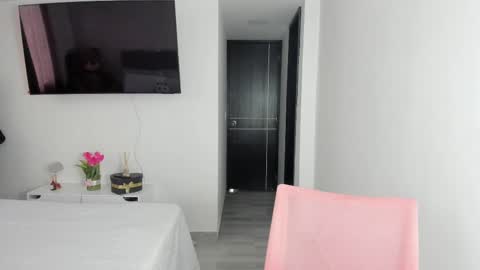 Snapshot of doll_oriana chatting on 12, 3, 2025 doll_oriana online show from 12, 3, 2025