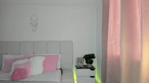 Snapshot of doll_oriana chatting on 31, 3, 2026 doll_oriana online show from 31, 3, 2026