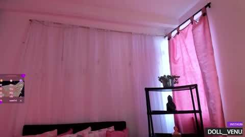 Roxana  independent model can you help me reach 100 hands up uwu online show from 1, 1, 2025