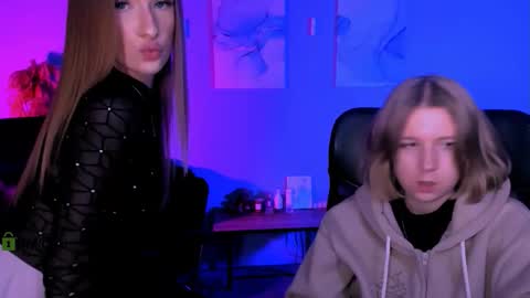 Snapshot of doll_vey chatting on 18, 3, 2026 doll_vey online show from 18, 3, 2026