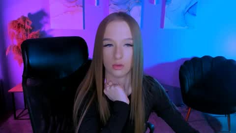 Snapshot of doll_vey chatting on 7, 4, 2026 doll_vey online show from 7, 4, 2026