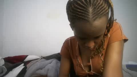 dollberry online show from 12, 2, 2025