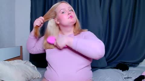 Snapshot of dolled_up_cvnt chatting on 5, 7, 2026 Miss Rose online show from 5, 7, 2026