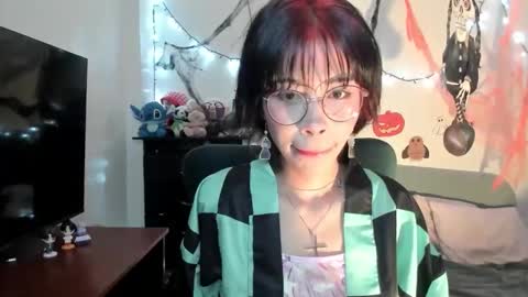 Snapshot of dolliette chatting on 24, 10, 2025 mina online show from 24, 10, 2025