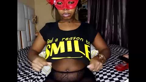 Snapshot of dolllux_gee chatting on 22, 5, 2026 Gee Independent Model EATUTC3 11PM-3AM 2AM-6AM online show from 22, 5, 2026