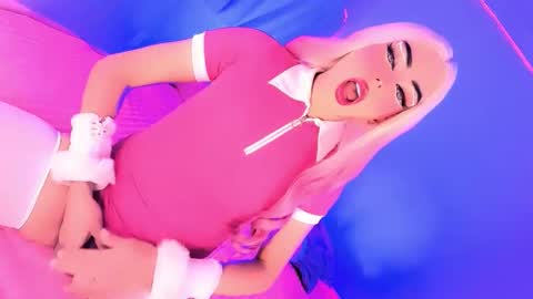 Snapshot of dolls_angel chatting on 22, 4, 2026 dolls_angel online show from 22, 4, 2026