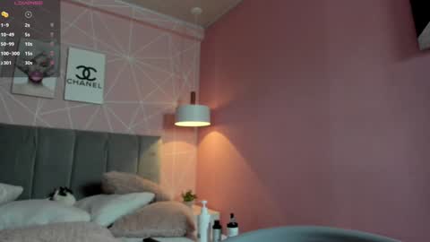 Call me Zoe  online show from 6, 1, 2025