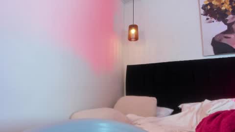Snapshot of dolly_zoe chatting on 9, 7, 2026 Call me Zoe online show from 9, 7, 2026