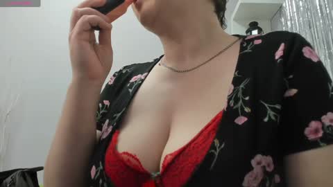 Snapshot of doloressea chatting on 5, 1, 2025 DoloresSea online show from 5, 1, 2025