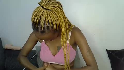 Snapshot of dolsexy chatting on 27, 4, 2026 dolsexy online show from 27, 4, 2026