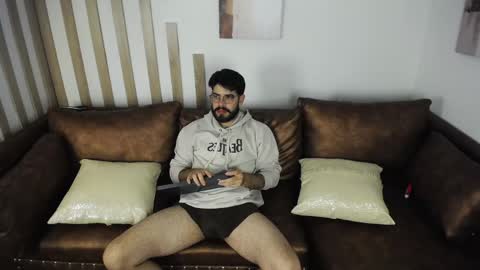 Snapshot of domboy_ chatting on 29, 5, 2026 domboy online show from 29, 5, 2026