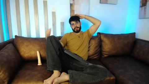 Snapshot of domboy_ chatting on 3, 6, 2026 domboy online show from 3, 6, 2026