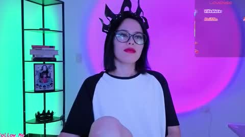 Snapshot of domgiirl chatting on 20, 3, 2026 Mistress online show from 20, 3, 2026