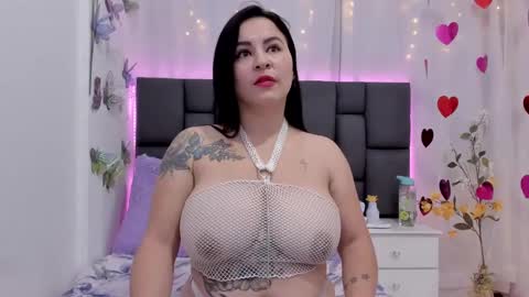 Snapshot of domina0 chatting on 5, 3, 2025 domi  online show from 5, 3, 2025