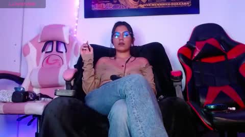 Snapshot of domina_lia chatting on 4, 12, 2024 Domina Lia online show from 4, 12, 2024