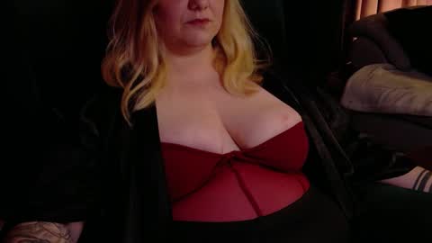 Snapshot of dominasadique chatting on 27, 4, 2026 SADE online show from 27, 4, 2026