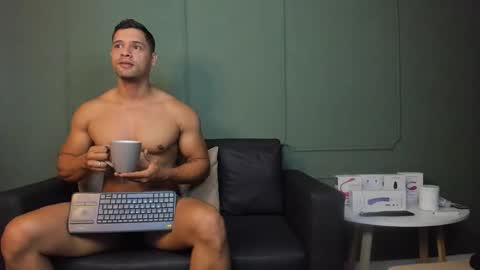 Snapshot of dominc_berry chatting on 6, 3, 2026 Dominc berry online show from 6, 3, 2026