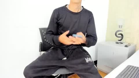 Dominic foox online show from 2, 2, 2026