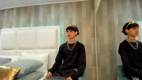 Dominic foox online show from 9, 2, 2026