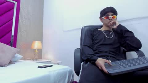 Dominic foox online show from 16, 2, 2026