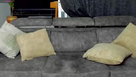 SANTI  independent model online show from 22, 2, 2025